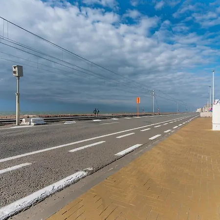 In With Stunning Sea Views Appartamento Ostenda