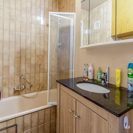 In With Stunning Sea Views